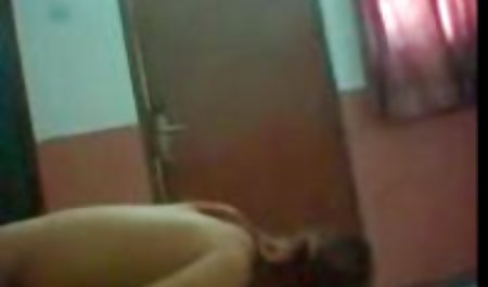 دختر در شورت کلیپ سکس زن صورتی عاشق است