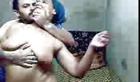 نادیا کاپری پس از کار ، شخص عزیز را خودارضایی می فیلم سکس دوجنسه کند