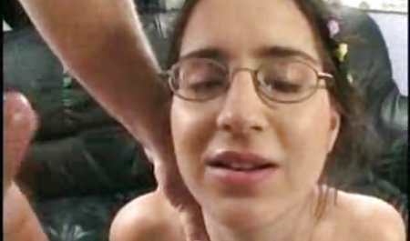 سبزه از بازی های کلیپ سکس با مامان dildo casting porno راضی است